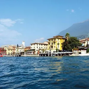 Отель Hotel Malcesine, Мальчезине