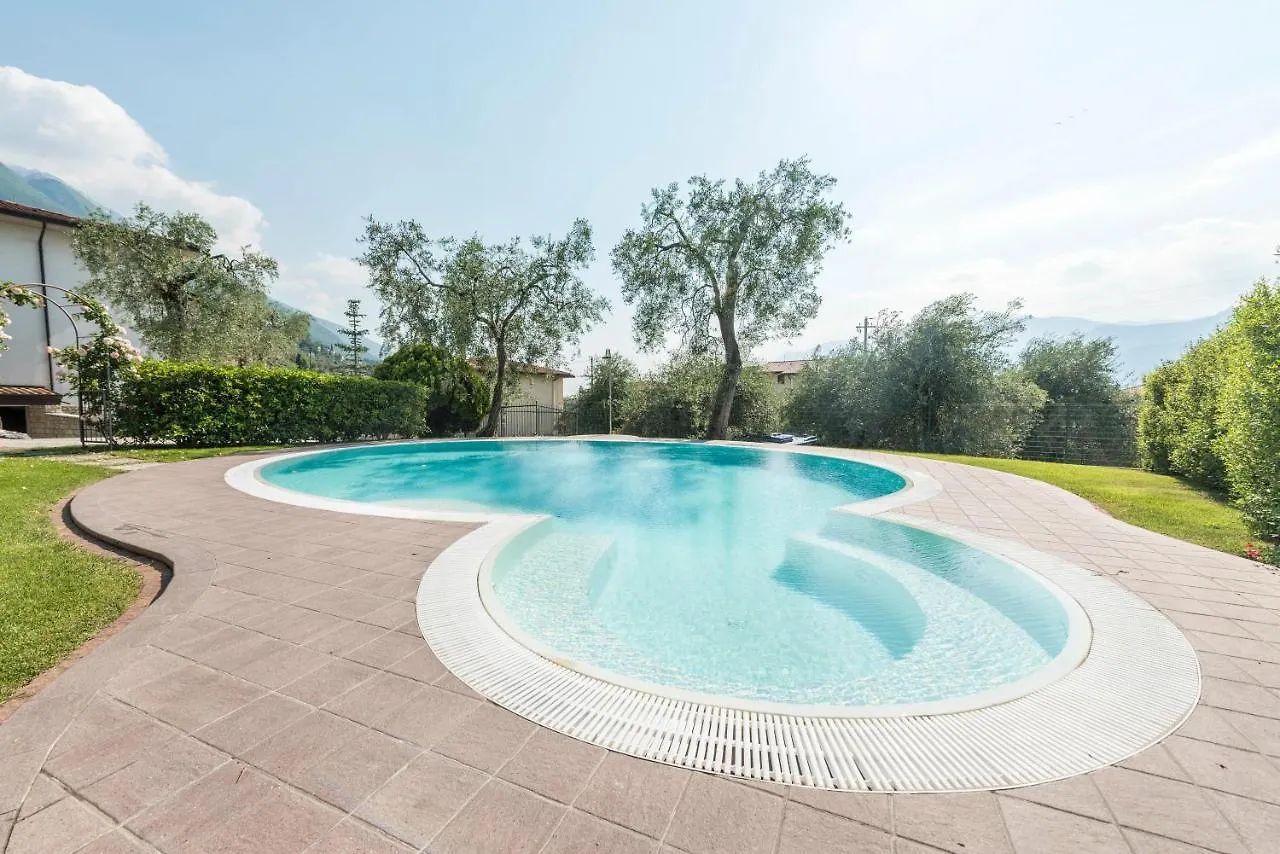 Da Costanza Olivi Apartment